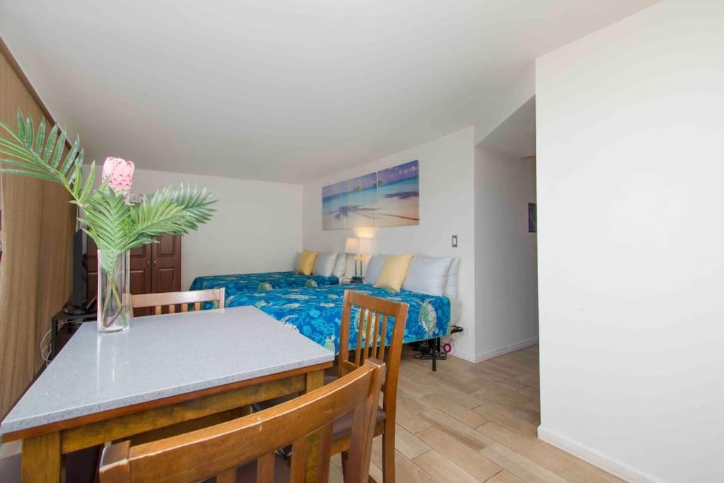 Pacific Monarch Aparthotel Χονολουλού Δωμάτιο φωτογραφία
