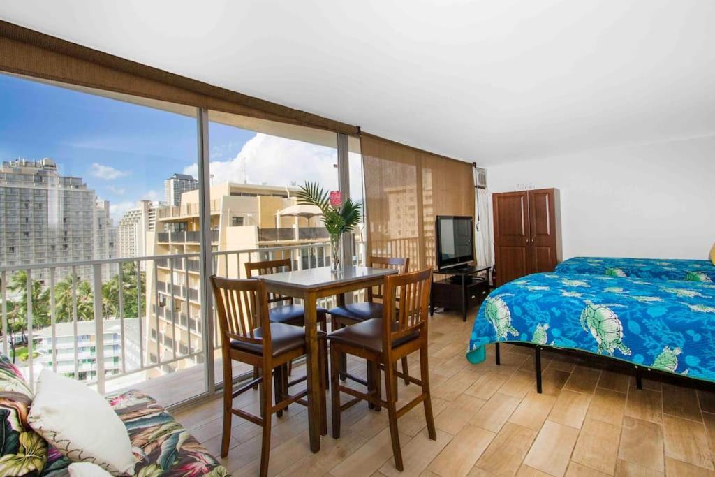 Pacific Monarch Aparthotel Χονολουλού Δωμάτιο φωτογραφία